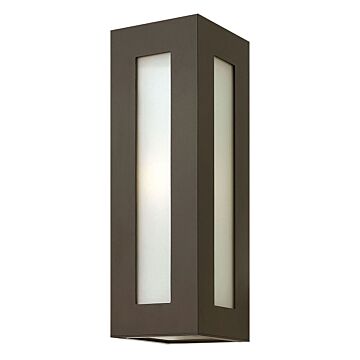 Hinkley Dorian 1-Light Outdoor Light In Bronze